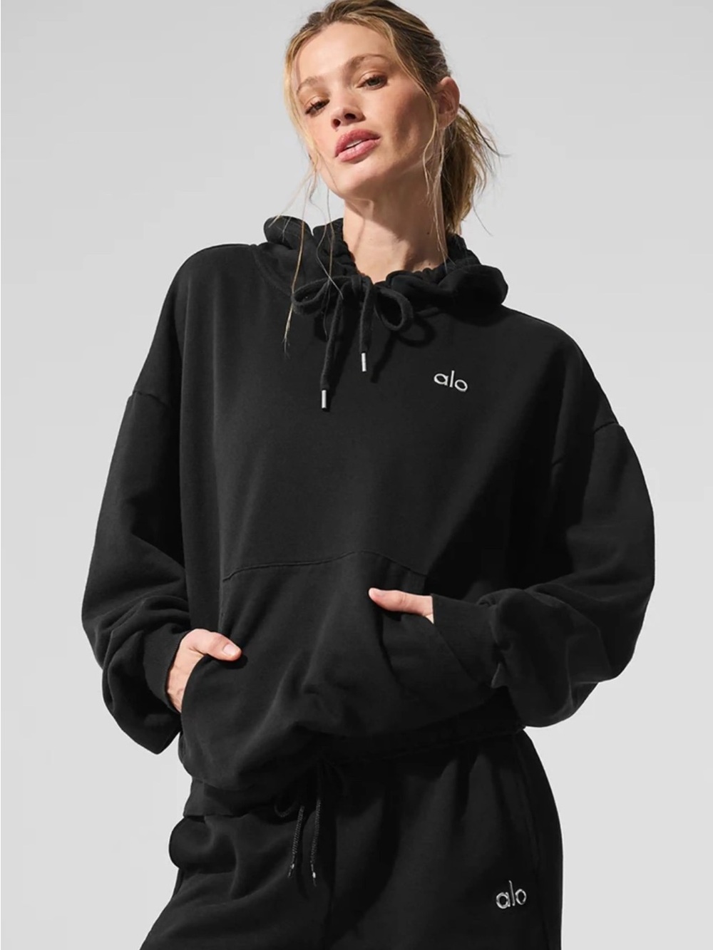 ALO Accolade Hoodie Black Size Large NWT